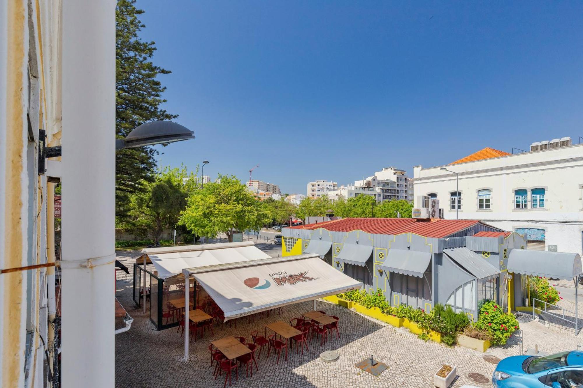 Vibes - Terrace Apartment *